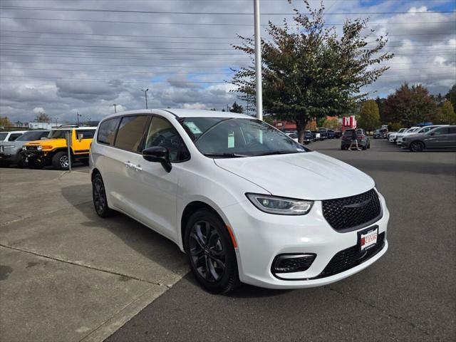 2026 Chrysler Pacifica PACIFICA SELECT