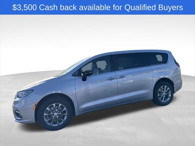 2026 Chrysler Pacifica PACIFICA SELECT AWD