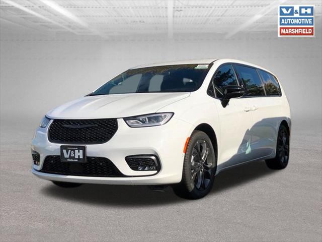 2026 Chrysler Pacifica Select for sale in Marshfield, WI