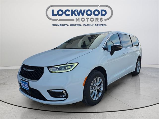 2026 Chrysler Pacifica PACIFICA SELECT AWD