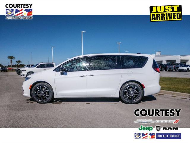 2026 Chrysler Pacifica PACIFICA SELECT 2026 Chrysler Pacifica PACIFICA SELECT