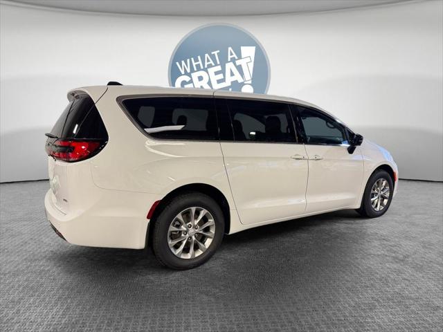 2026 Chrysler Pacifica PACIFICA SELECT AWD 2026 Chrysler Pacifica PACIFICA SELECT AWD