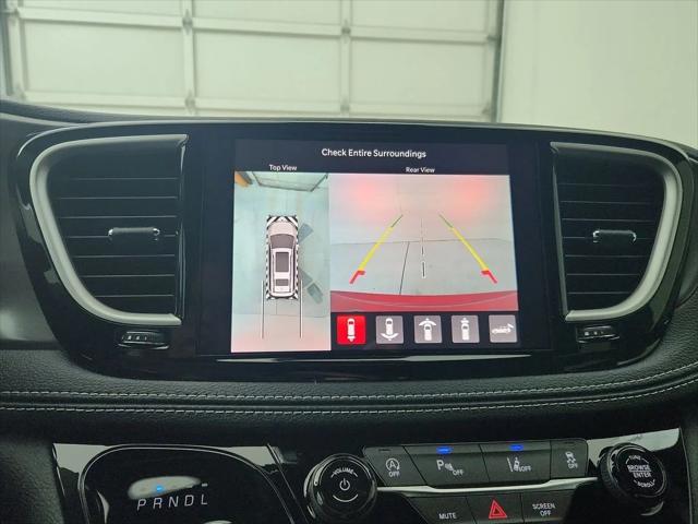 2026 Chrysler Pacifica Select AWD