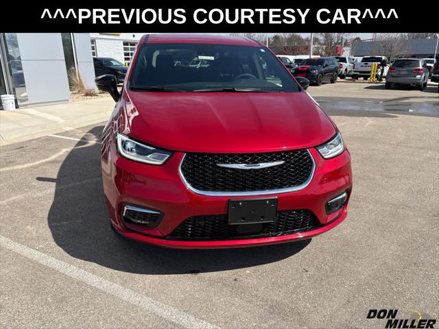 2026 Chrysler Pacifica PACIFICA SELECT AWD