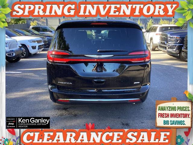 2026 Chrysler Pacifica Select AWD