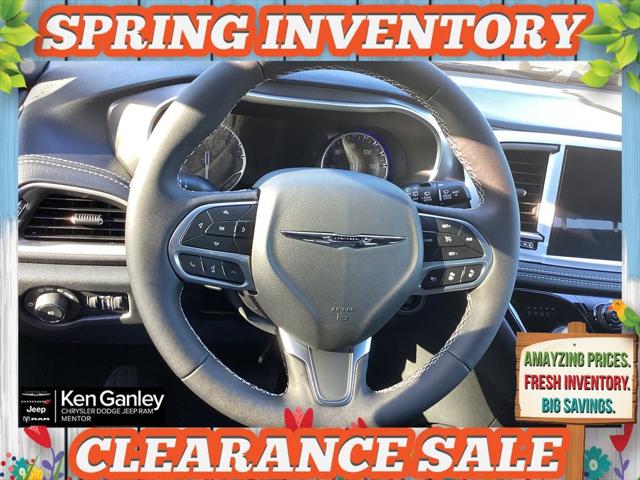2026 Chrysler Pacifica Select AWD