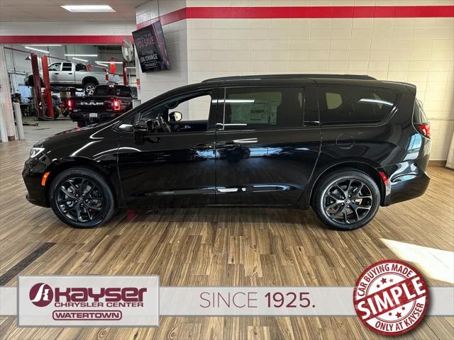 2026 Chrysler Pacifica PACIFICA SELECT AWD