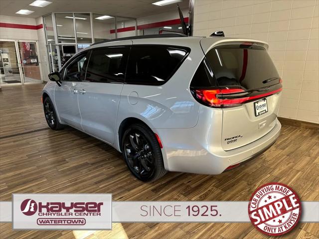 2026 Chrysler Pacifica PACIFICA SELECT AWD