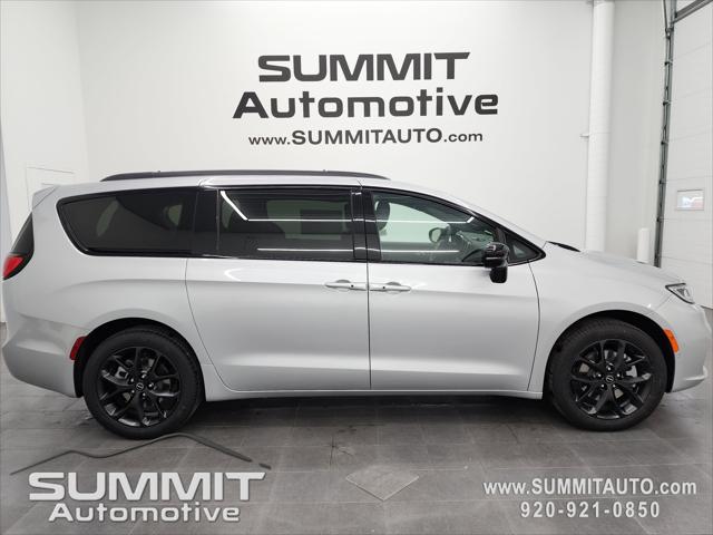 2026 Chrysler Pacifica PACIFICA LIMITED AWD