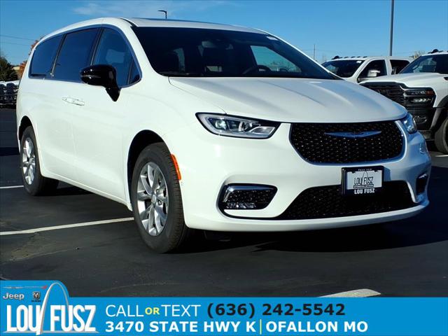 2026 Chrysler Pacifica PACIFICA SELECT AWD