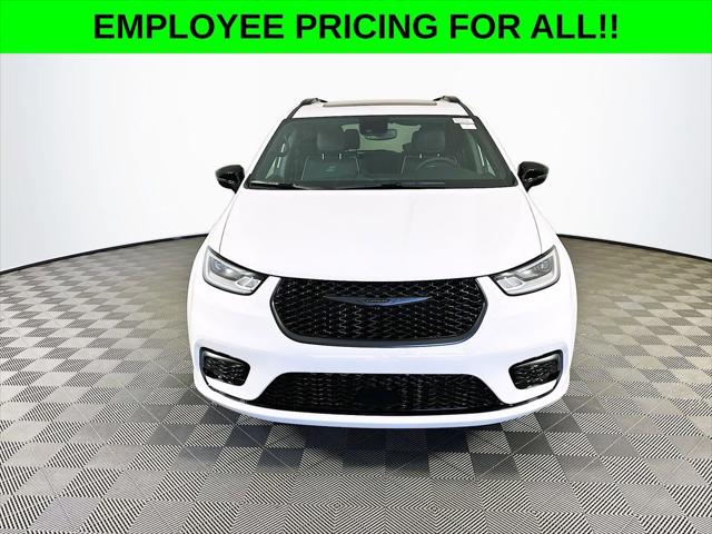2026 Chrysler Pacifica PACIFICA LIMITED AWD