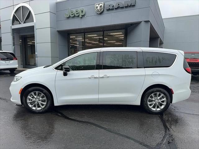 2026 Chrysler Pacifica PACIFICA SELECT AWD