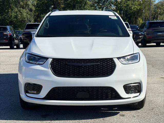 2026 Chrysler Pacifica PACIFICA SELECT AWD