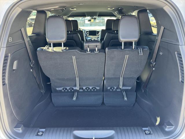 2026 Chrysler Pacifica Select AWD