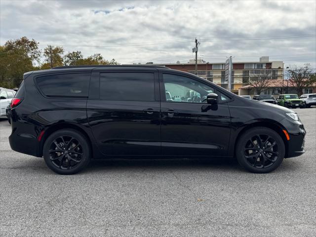 2026 Chrysler Pacifica PACIFICA SELECT AWD