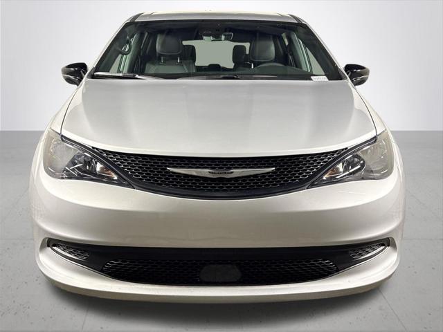 2026 Chrysler Voyager VOYAGER LX