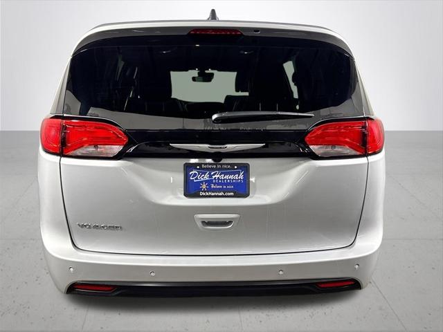 2026 Chrysler Voyager LX