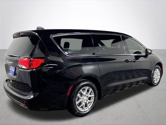 2026 Chrysler Voyager LX