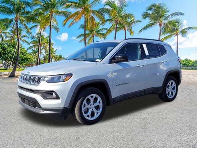 2024 Jeep Compass COMPASS LATITUDE 4X4
