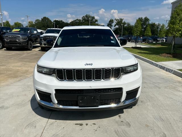 2023 Jeep Grand Cherokee L Laredo 4x2