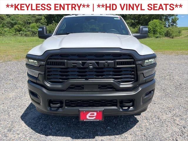 2025 RAM Ram 3500 Chassis Cab RAM 3500 TRADESMAN CREW CAB CHASSIS 4X4 60 CA