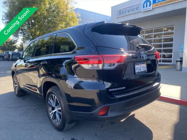 2017 Toyota Highlander LE