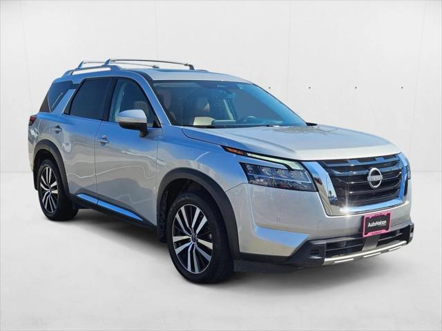 2023 Nissan Pathfinder Platinum FWD