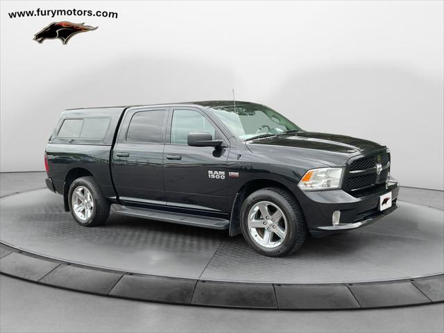 2017 RAM 1500 Express Crew Cab 4x4 57 Box