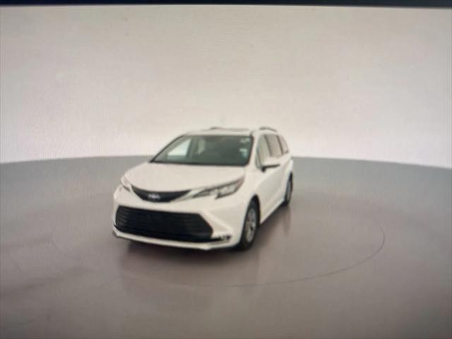 2023 Toyota Sienna XLE