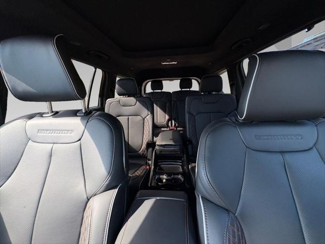 2025 Jeep Grand Cherokee GRAND CHEROKEE L SUMMIT RESERVE 4X4 2025 Jeep Grand Cherokee GRAND CHEROKEE L SUMMIT RESERVE 4X4