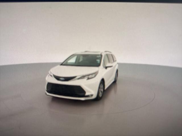 2023 Toyota Sienna XLE