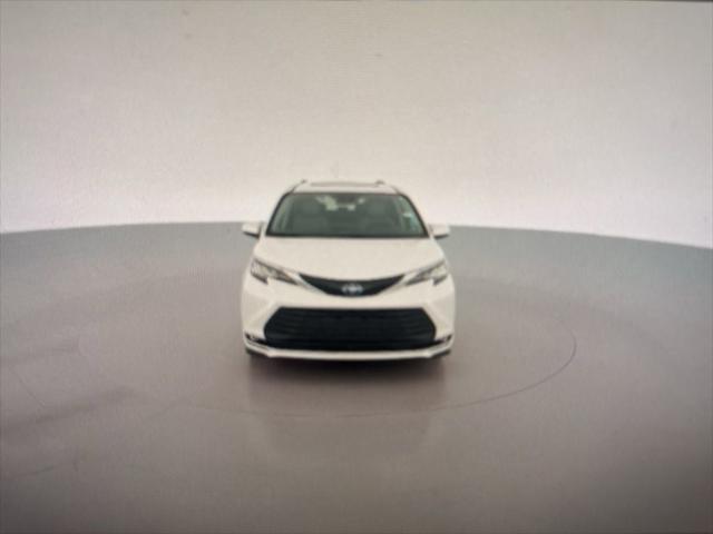 2023 Toyota Sienna XLE