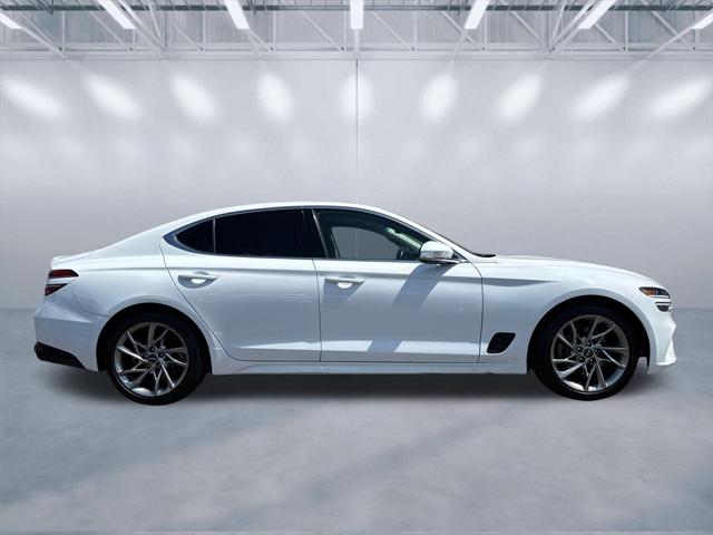 2022 Genesis G70 2.0T RWD