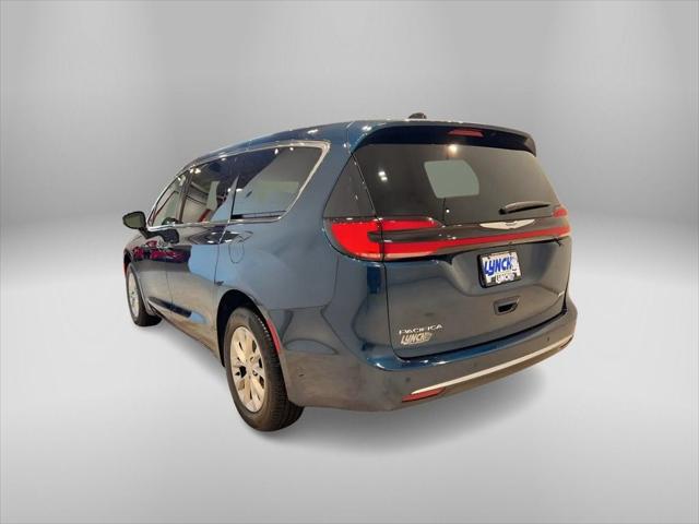 2025 Chrysler Pacifica PACIFICA SELECT AWD