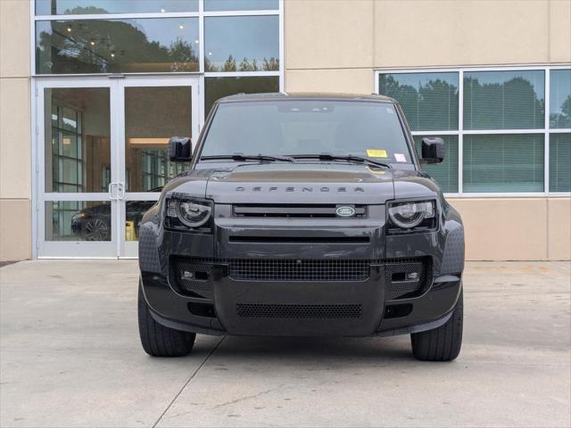 2024 Land Rover Defender 90 P400 X-Dynamic SE