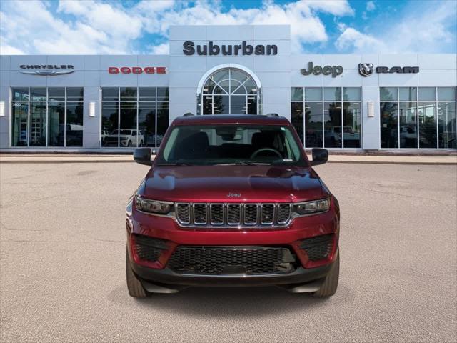 2023 Jeep Grand Cherokee Laredo 4x4
