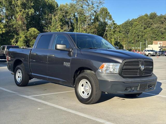 2019 RAM 1500 Classic Tradesman Crew Cab 4x4 57 Box 2019 RAM 1500 Classic Tradesman Crew Cab 4x4 57 Box
