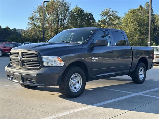 2019 RAM 1500 Classic Tradesman Crew Cab 4x4 57 Box 2019 RAM 1500 Classic Tradesman Crew Cab 4x4 57 Box