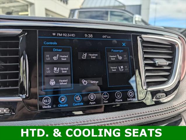 2020 Chrysler Pacifica 35th Anniversary Limited