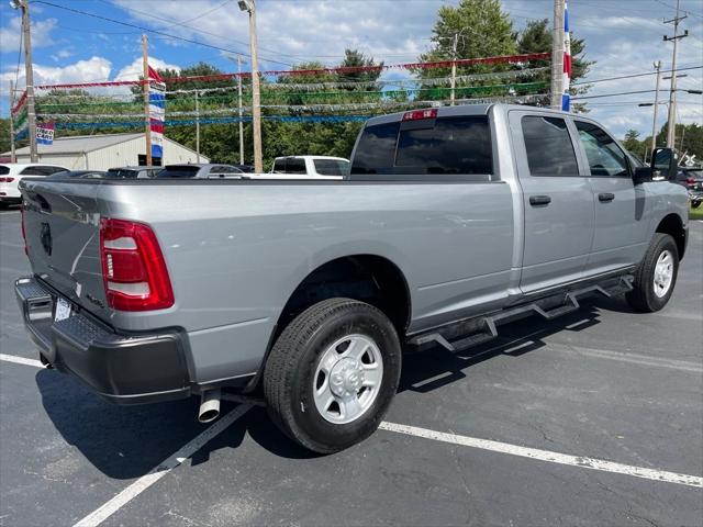 2024 RAM 2500 Tradesman Crew Cab 4x4 8 Box 2024 RAM 2500 Tradesman Crew Cab 4x4 8 Box