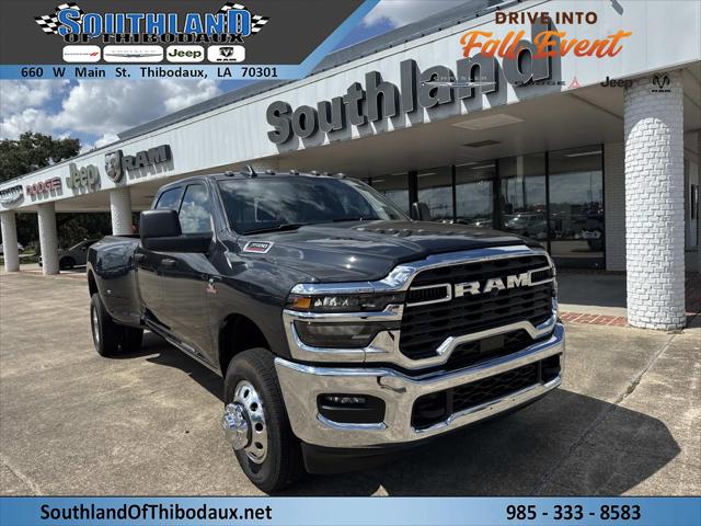 2026 RAM Ram 3500 RAM 3500 TRADESMAN CREW CAB 4X4 8 BOX