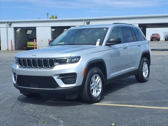 2023 Jeep Grand Cherokee Laredo 4x4 2023 Jeep Grand Cherokee Laredo 4x4