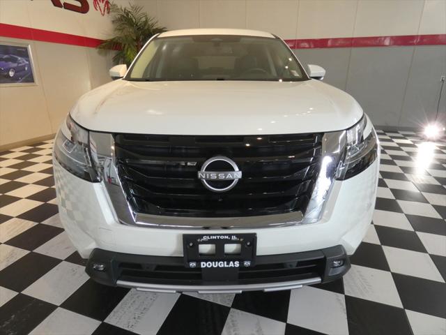 2022 Nissan Pathfinder SL 4WD