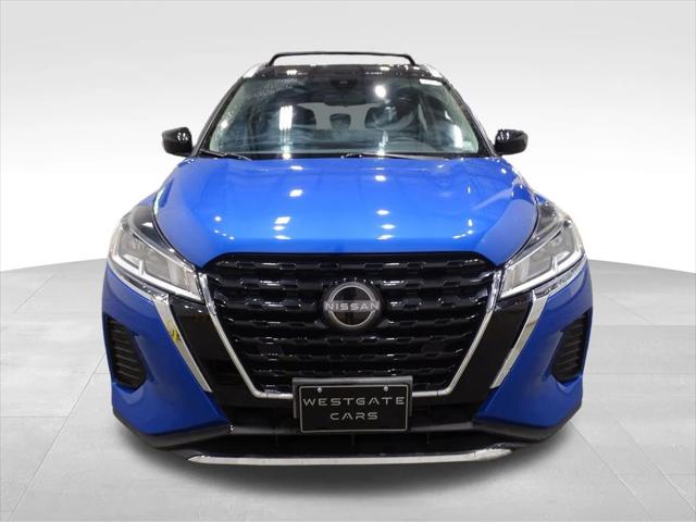2022 Nissan Kicks SV Xtronic CVT