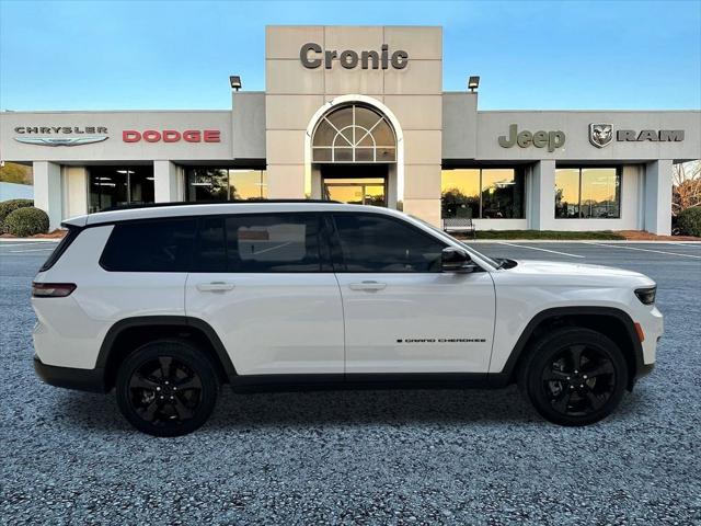 2022 Jeep Grand Cherokee L Altitude 4x2