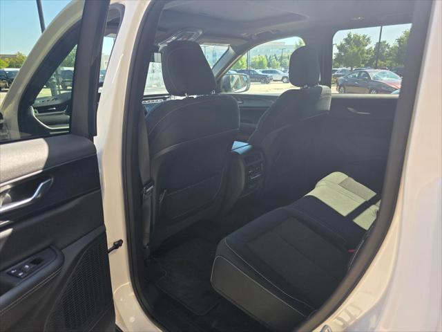 2025 Jeep Grand Cherokee Laredo X 4x4
