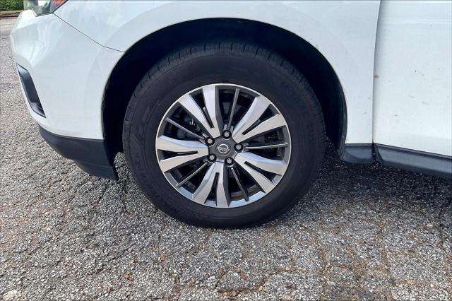 2019 Nissan Pathfinder SV 2019 Nissan Pathfinder SV