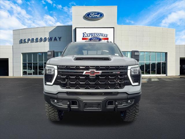 2024 Chevrolet Silverado 2500HD 4WD Crew Cab Standard Bed ZR2