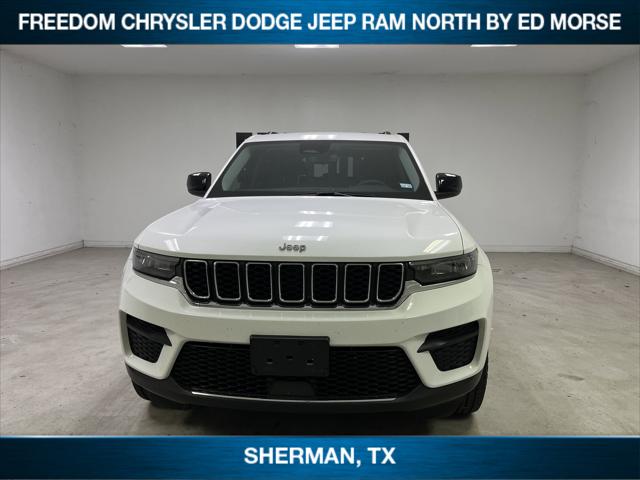 2023 Jeep Grand Cherokee Laredo 4x2