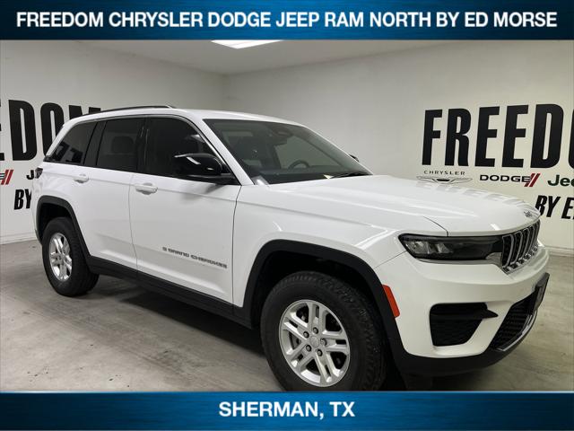 2023 Jeep Grand Cherokee Laredo 4x2